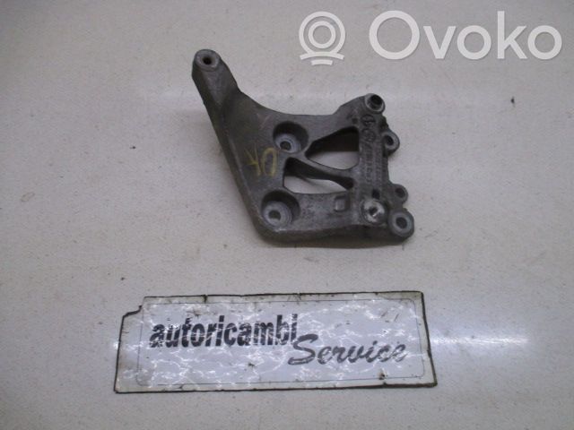 Engine mounting bracket   754891480
