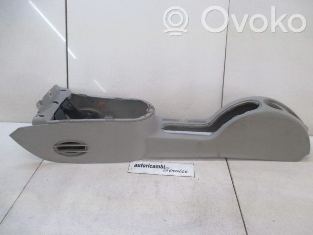 Citroen C3 Centrālā konsole 