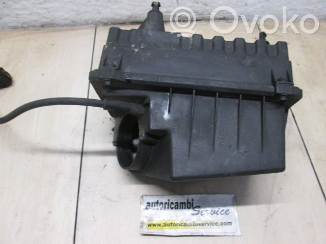 Ford Focus Air filter box 