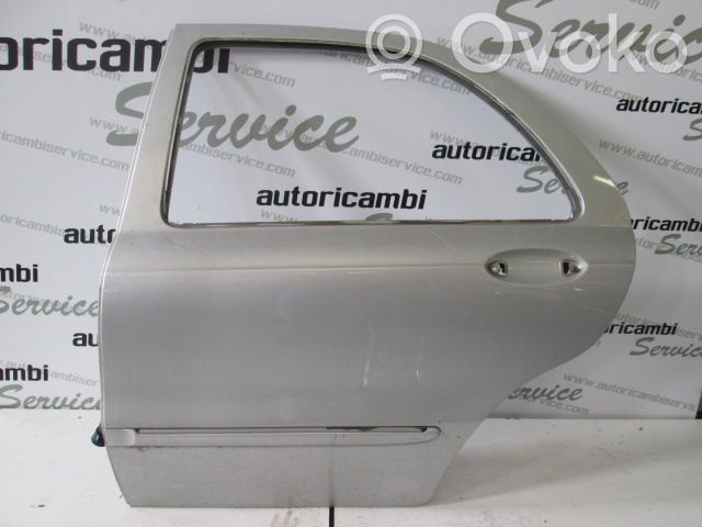 Lancia Lybra Puerta trasera 