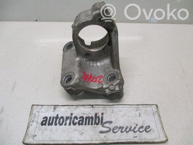 Citroen C3 Engine mounting bracket 