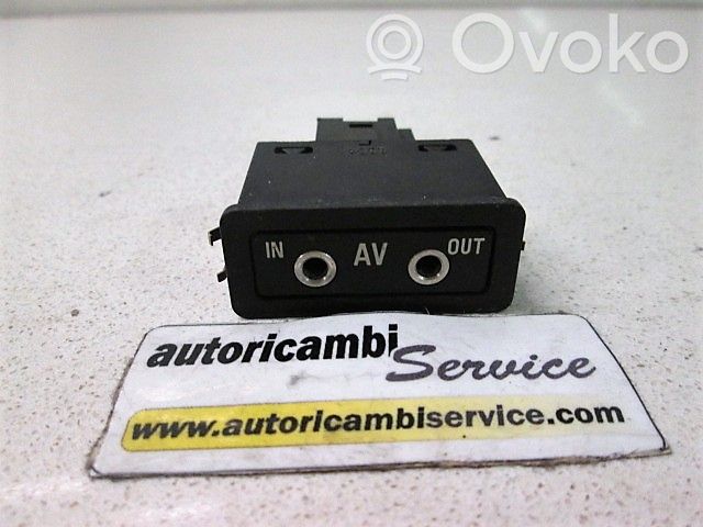 BMW X5 E53 USB socket connector 