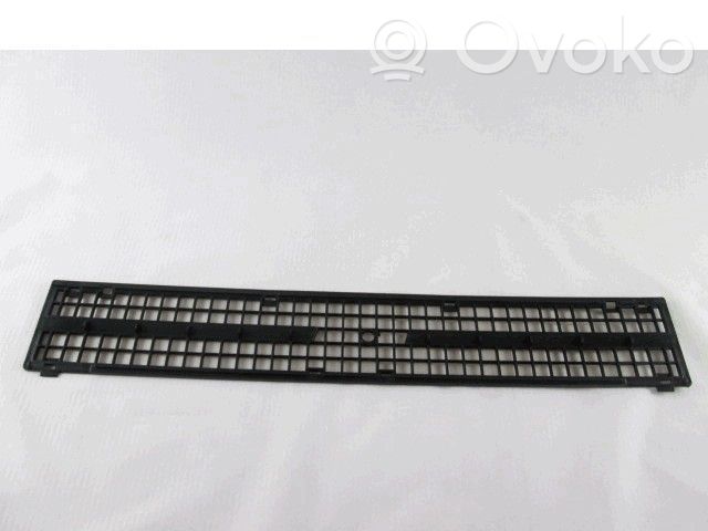 Mercedes-Benz C W202 Front bumper upper radiator grill 