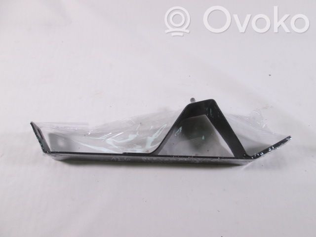 Mercedes-Benz C W202 Staffa di rinforzo montaggio del paraurti anteriore 