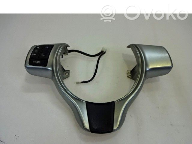 Subaru Trezia Boutons / interrupteurs volant 