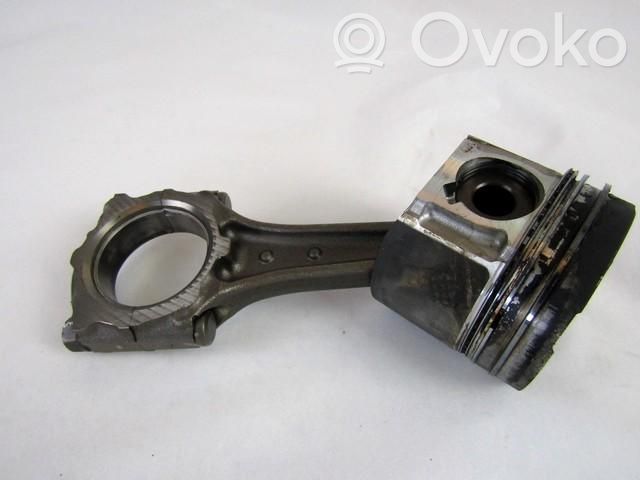 Opel Astra H Pistón con biela 