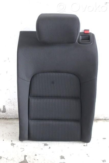 Audi A4 S4 B8 8K Takaistuin 