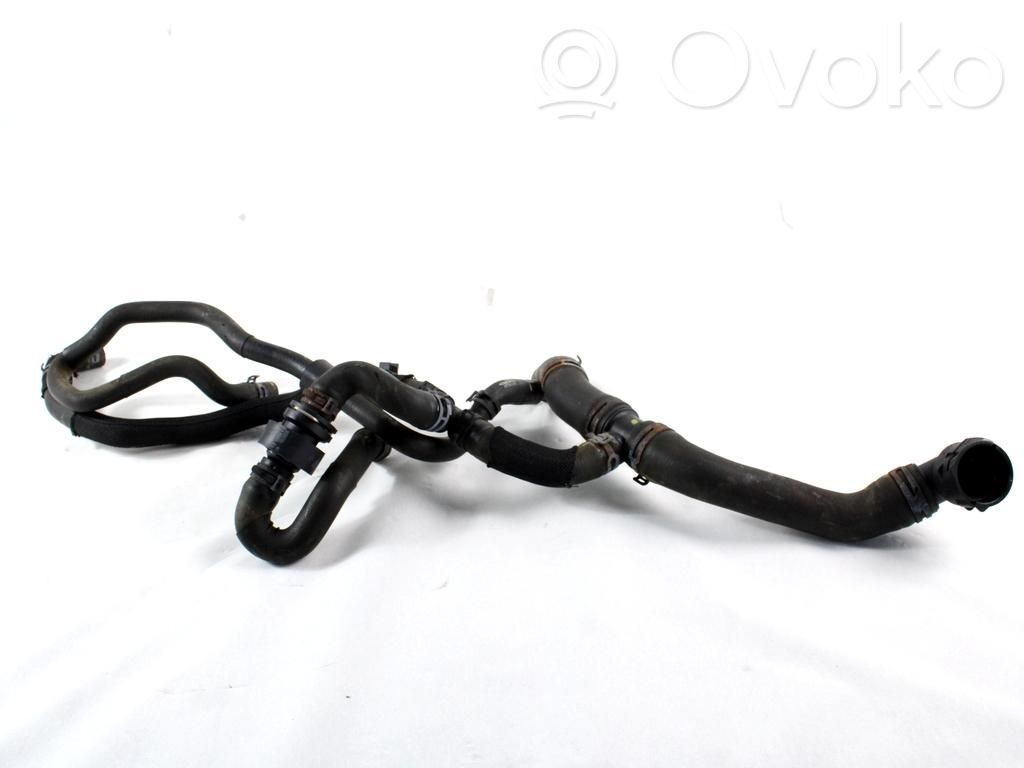 Audi Q3 8U Engine coolant pipe/hose 