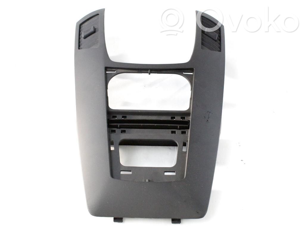 Opel Zafira B Moldura del panel 