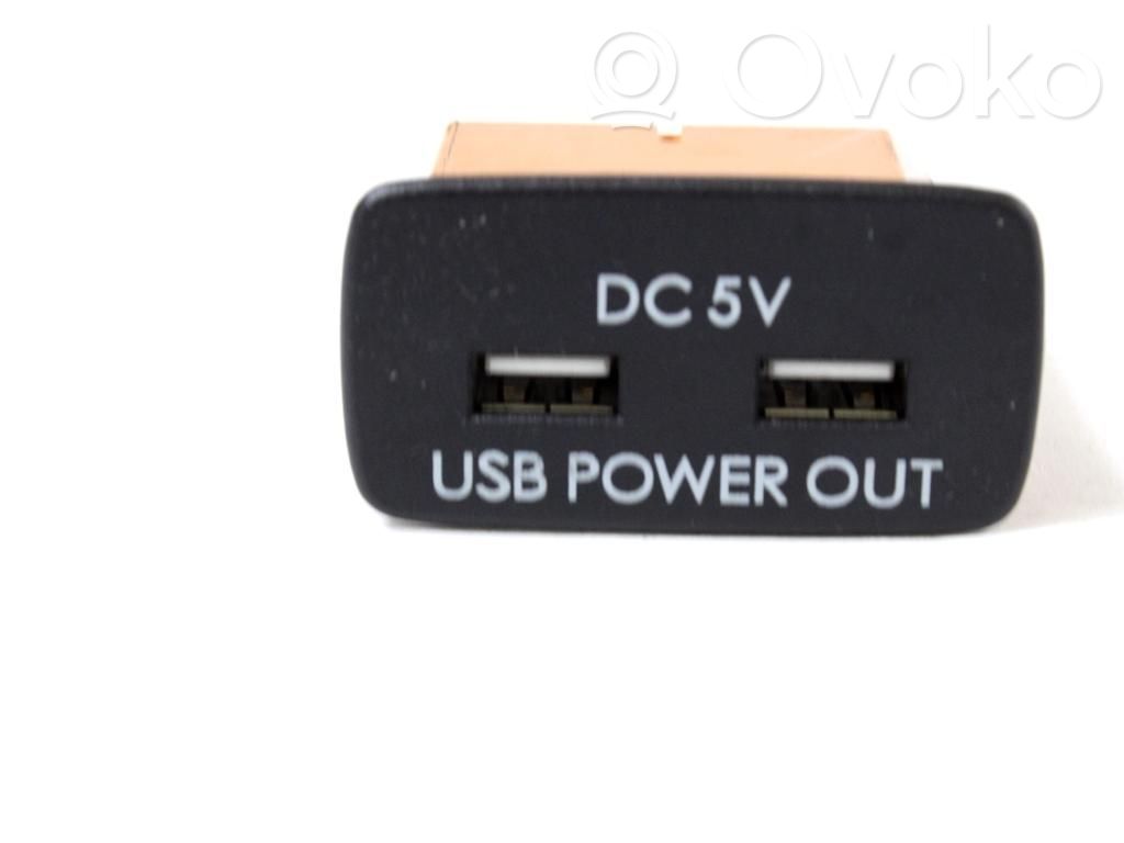 Subaru XV II USB socket connector 
