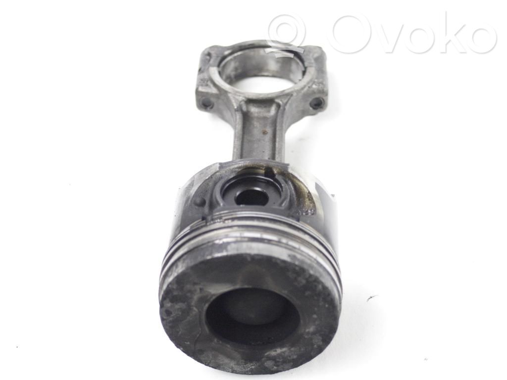 Pistón con biela   120A10282R