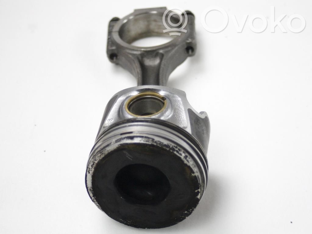 Piston cu bielă   038198401F