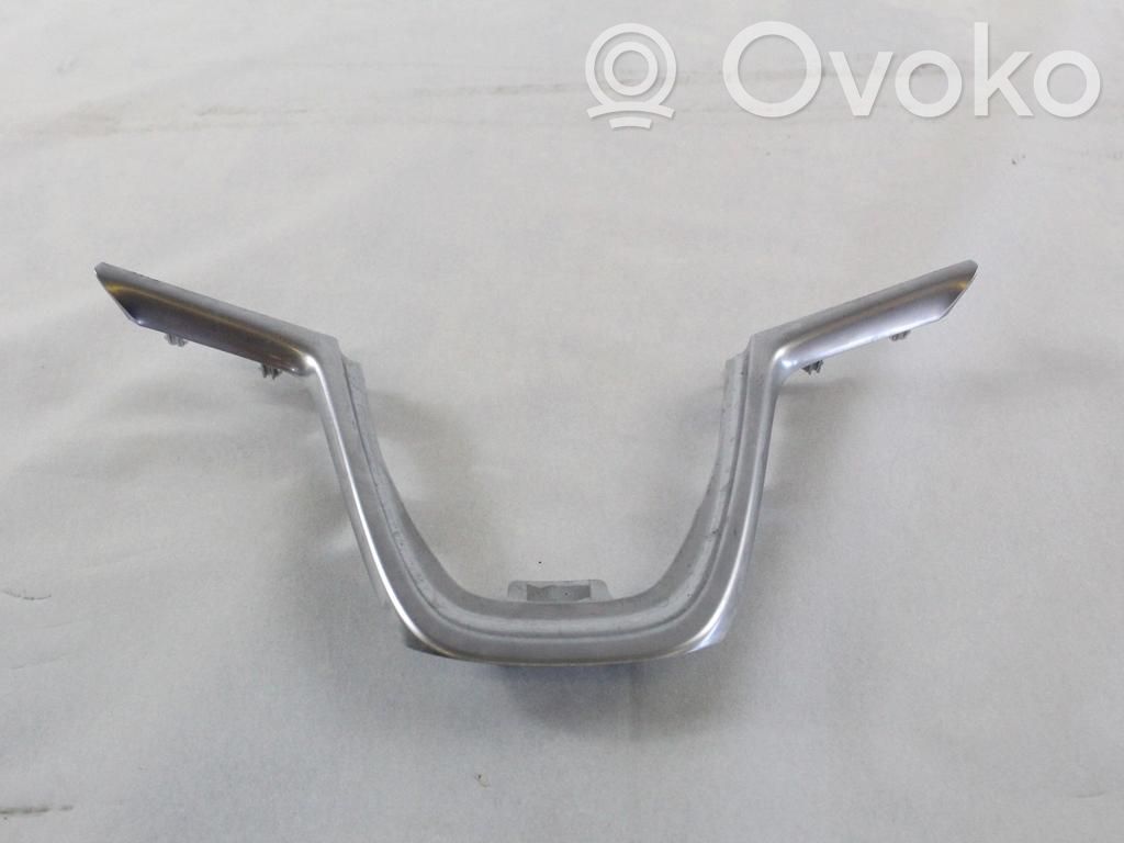 Opel Astra J Otros repuestos del interior 