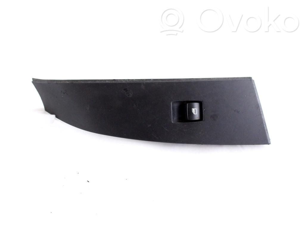 Electric window control switch   6922244