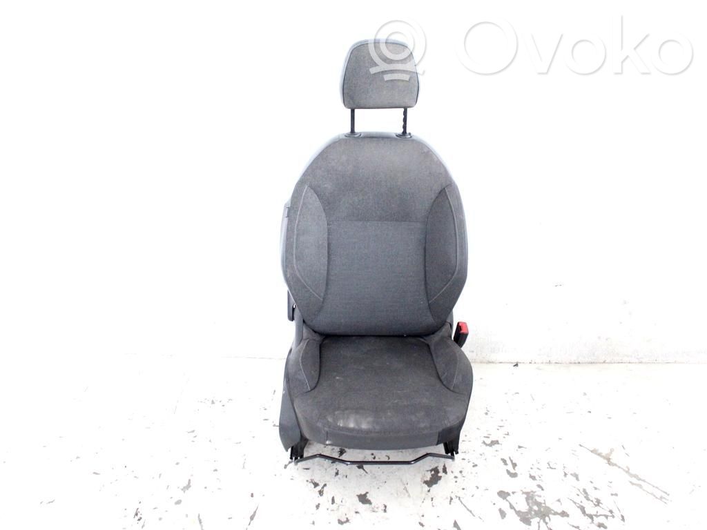 Citroen C3 Etumatkustajan istuin 