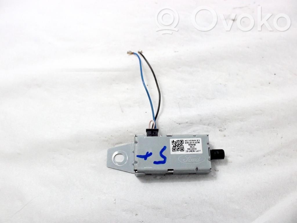 Antenos stiprintuvas   LCPT18C847EC