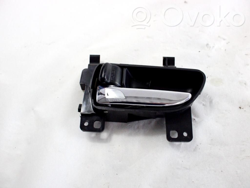 Subaru Legacy Poignée inférieure de porte avant