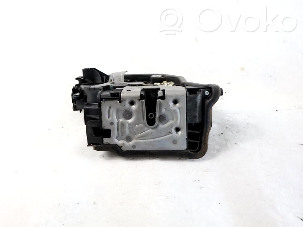 BMW X1 F48 F49 Încuietoare ușă spate 