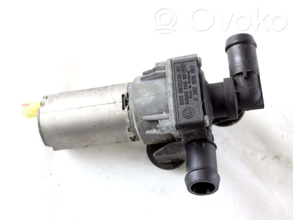 Bomba de agua   64116928246