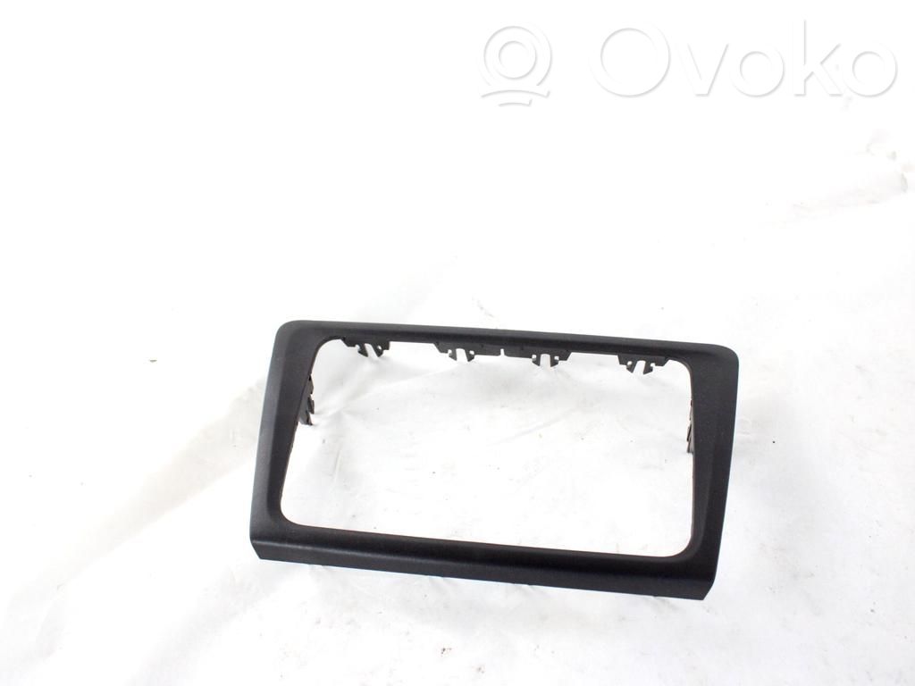 Skoda Rapid (NH) Cornice cruscotto 