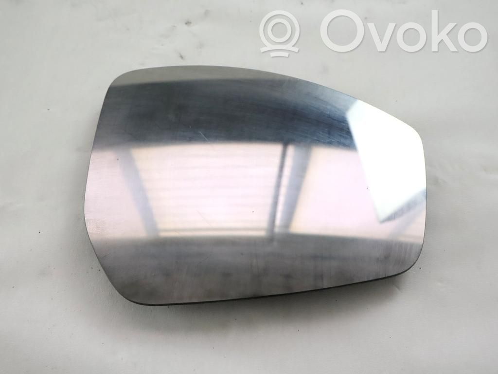 Sivupeilin lasi   LR048361