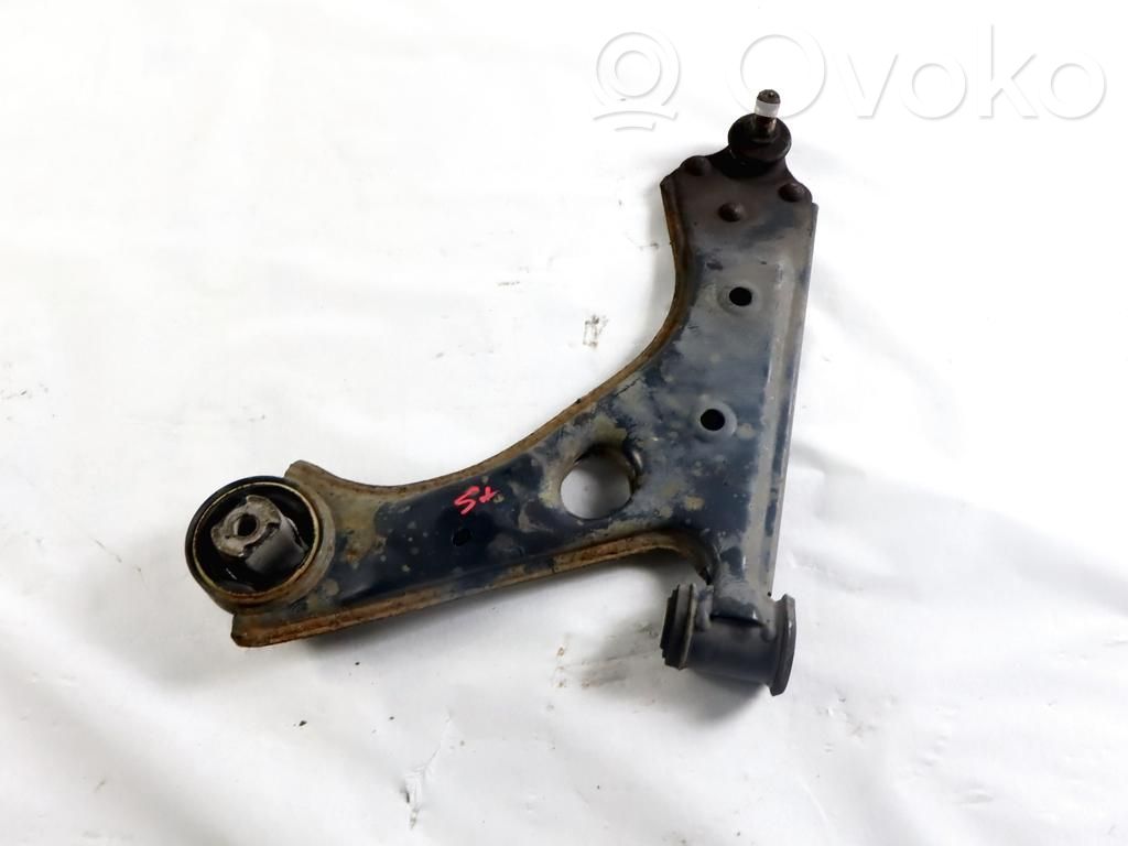 Fiat Grande Punto Dolny wahacz przedni 