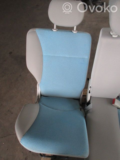 Fiat Idea Al treilea rând de scaune 