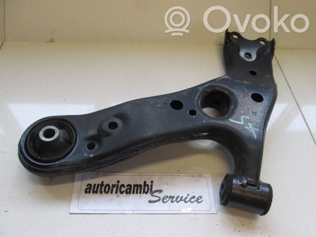 Toyota Auris 150 Basculă inferioară față 