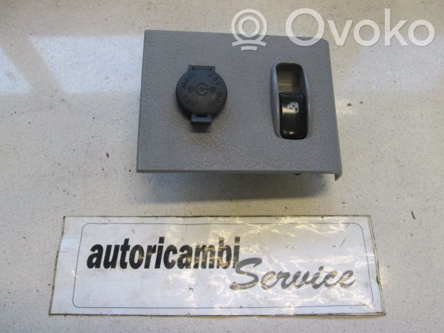 Interruptor del elevalunas eléctrico   0K53A66370A