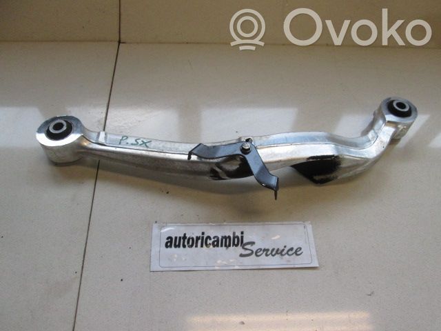 Nissan Qashqai Braccio di controllo sospensione posteriore superiore/braccio oscillante 