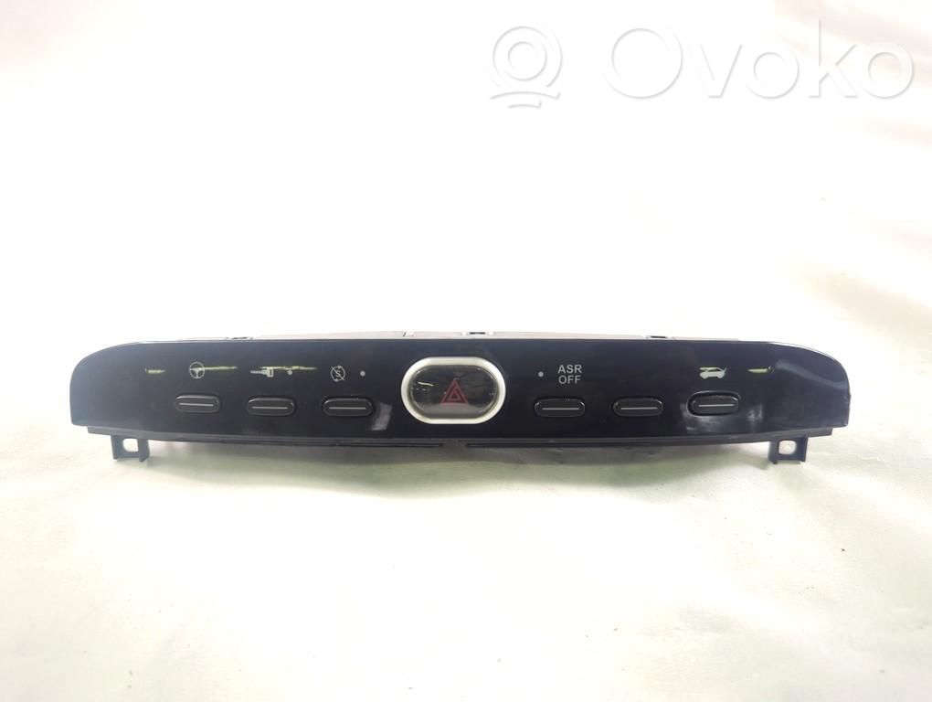 Fiat Punto Evo Przycisk świateł awaryjnych 