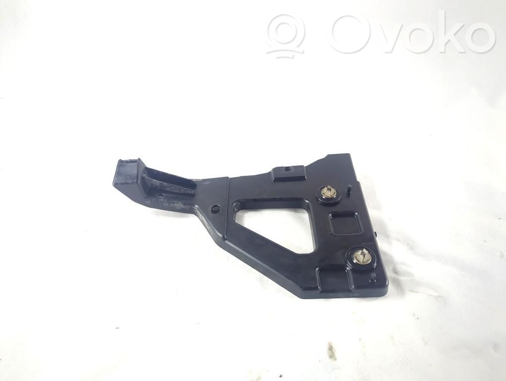 Audi A6 S6 C6 4F Front bumper mounting bracket 