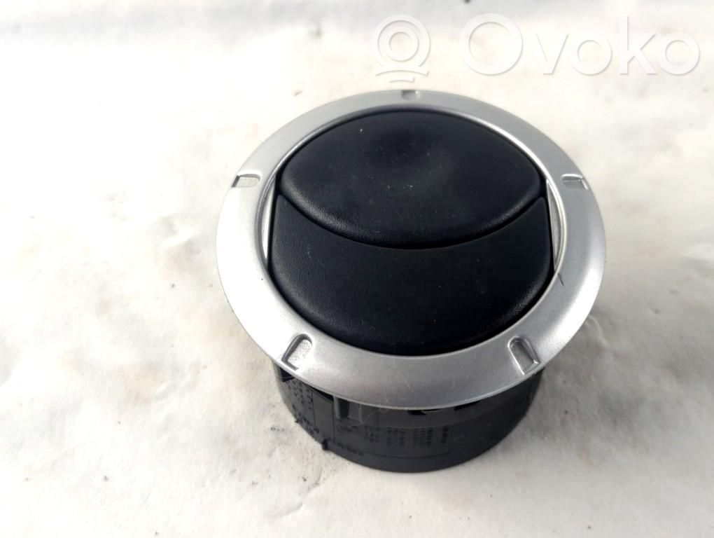 Dacia Sandero Copertura griglia di ventilazione laterale cruscotto 