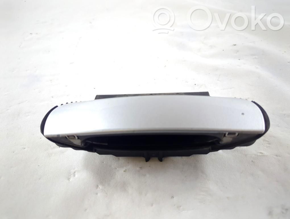 Mâner exterior ușă spate   8E0839207