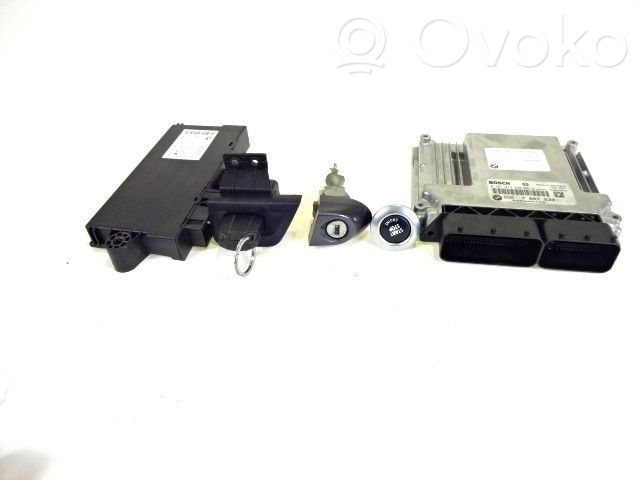 BMW 1 E81 E87 Komputer / Sterownik ECU i komplet kluczy 