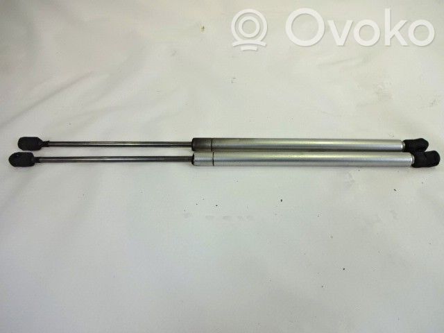 Siłownik maski przedniej   8Z0827552C