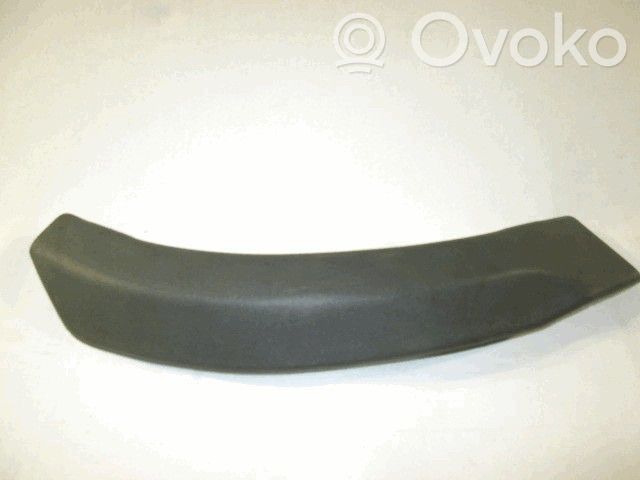 Mercedes-Benz C W202 Rivestimento passaruota anteriore 