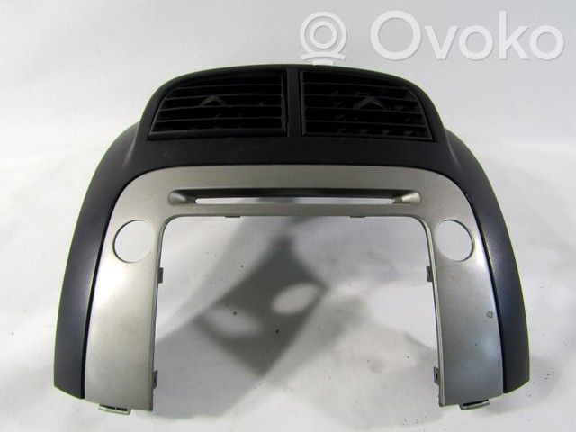 Daihatsu Sirion Grille d'aération centrale