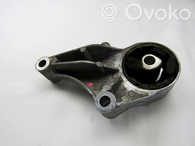 Opel Zafira B Engine mounting bracket 