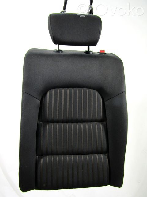 Audi A4 S4 B8 8K Takaistuin 