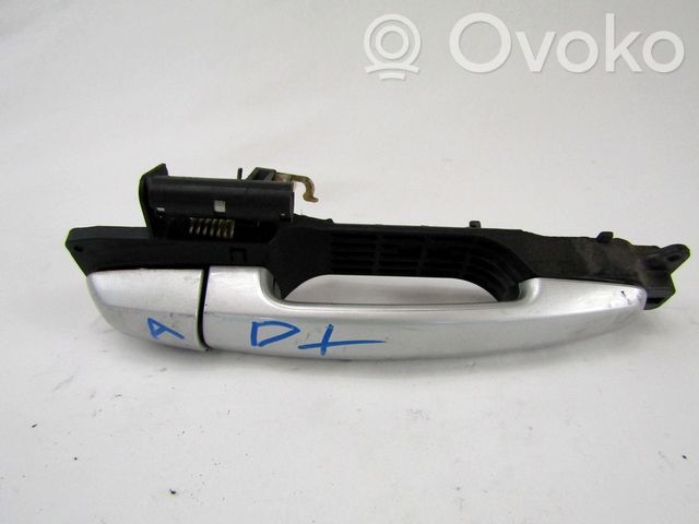 Manecilla externa puerta trasera   8281063811Z2S