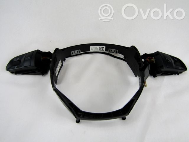 Audi A4 S4 B8 8K Butoane/comutatoare pe volan 