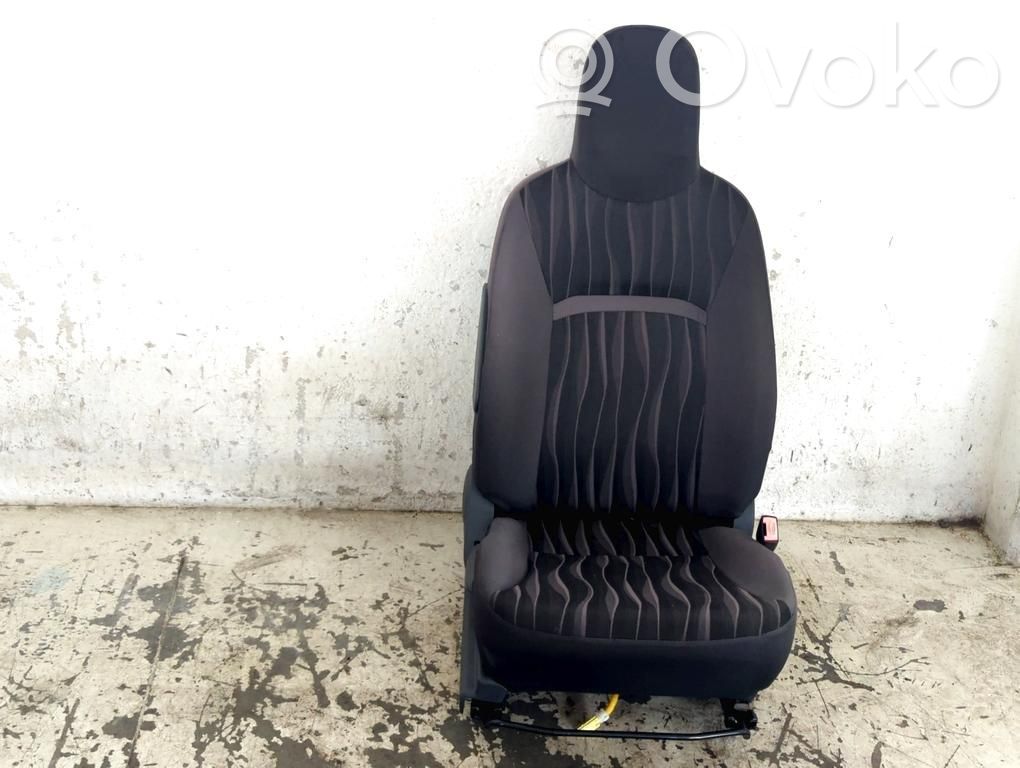 Nissan Pixo Scaun față pasager