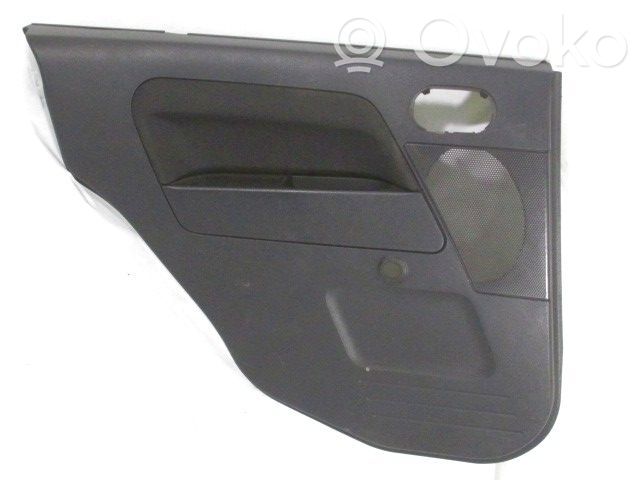 Moldura del tarjetero de la puerta trasera