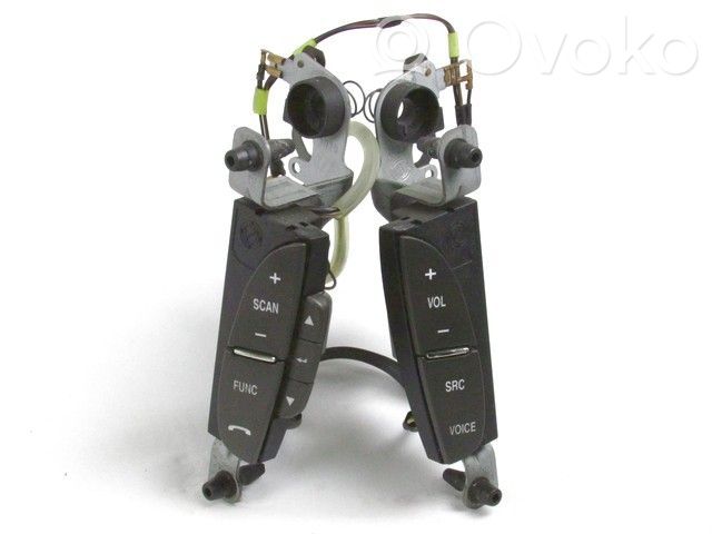 Boutons / interrupteurs volant   158022129