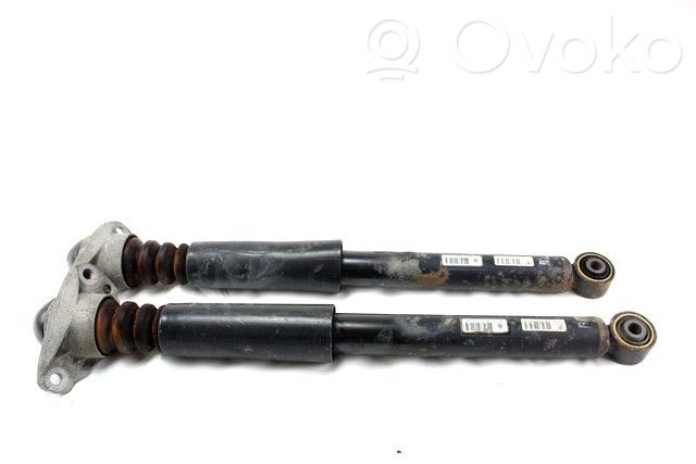 Volkswagen PASSAT B6 Amortyzator tylny 