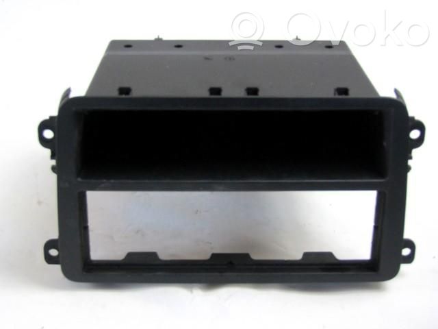 Volkswagen Golf V Element deski rozdzielczej 
