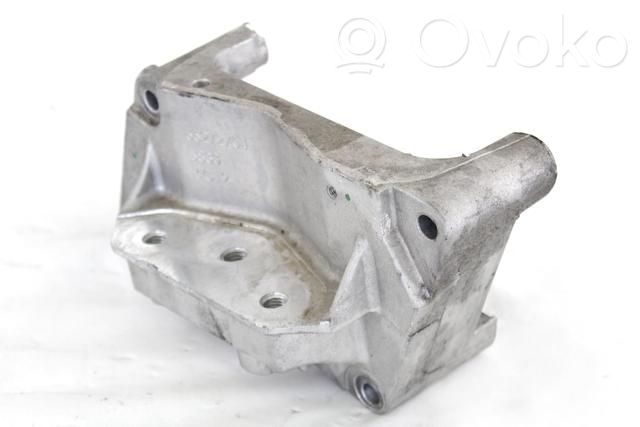 Audi Q8 Engine mounting bracket 