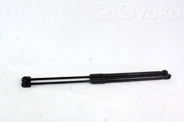 Seat Leon (5F) Konepellin kaasujousi 