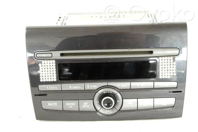 Fiat Bravo Panel / Radioodtwarzacz CD/DVD/GPS